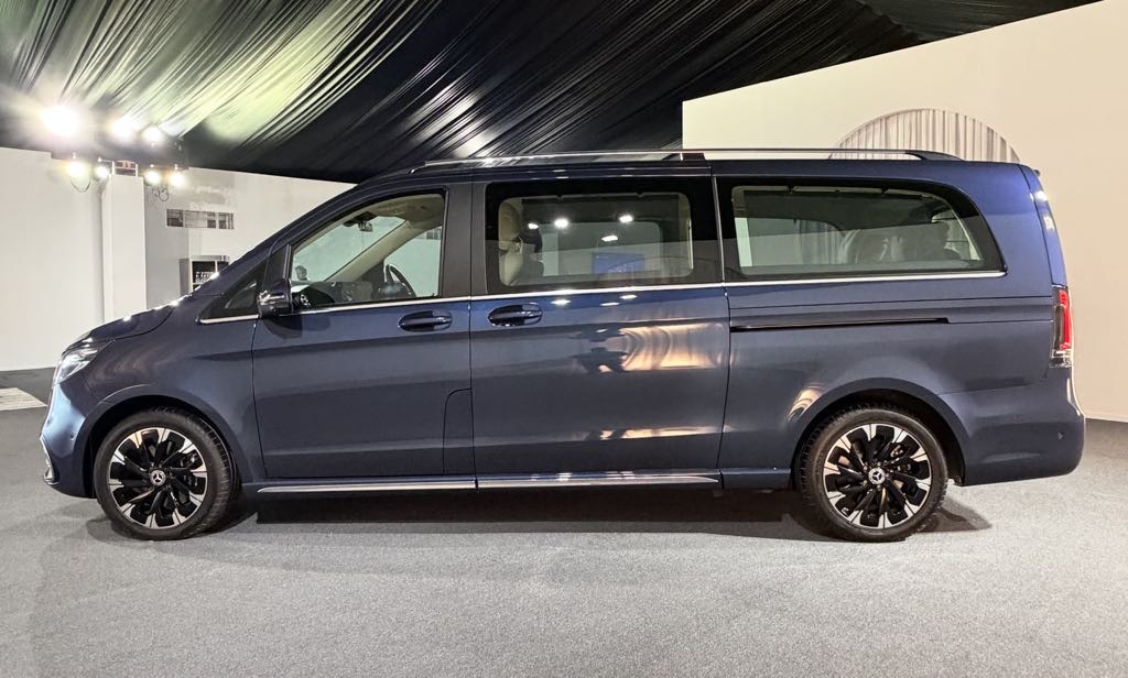 2026 मर्सिडीज-बेंज वी-क्लास साइड