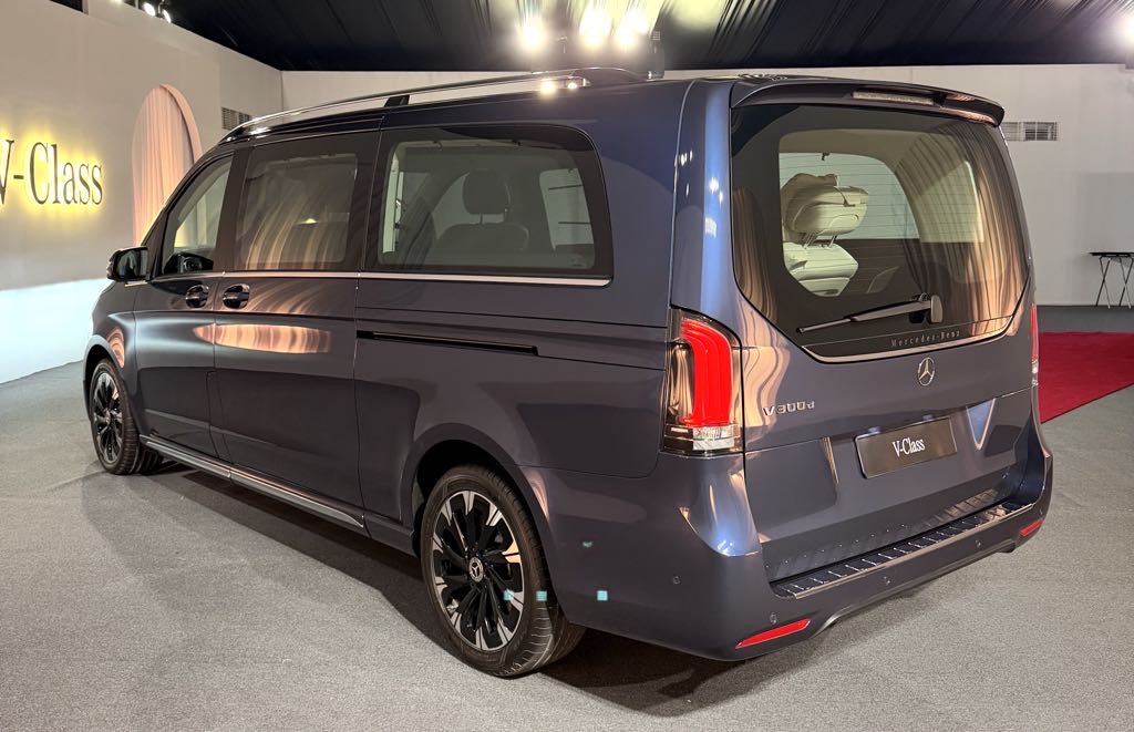 2026 मर्सिडीज-बेंज वी-क्लास रियर