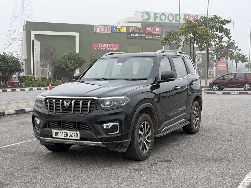 महिंद्रा स्कॉर्पियो एन एक्सप्रेसवे