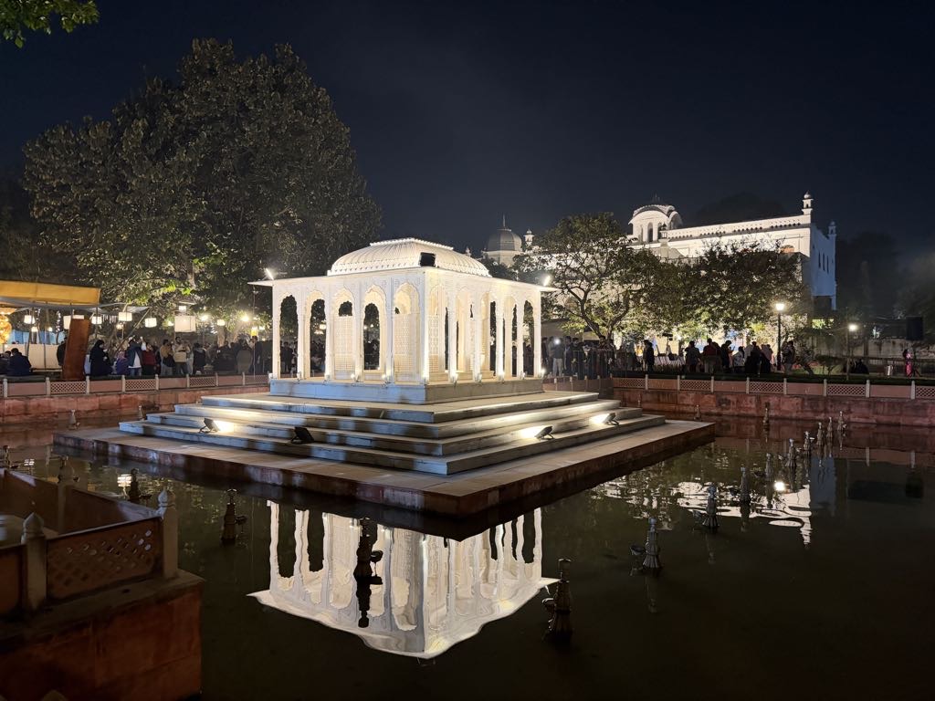 लखनऊ सनतकदा