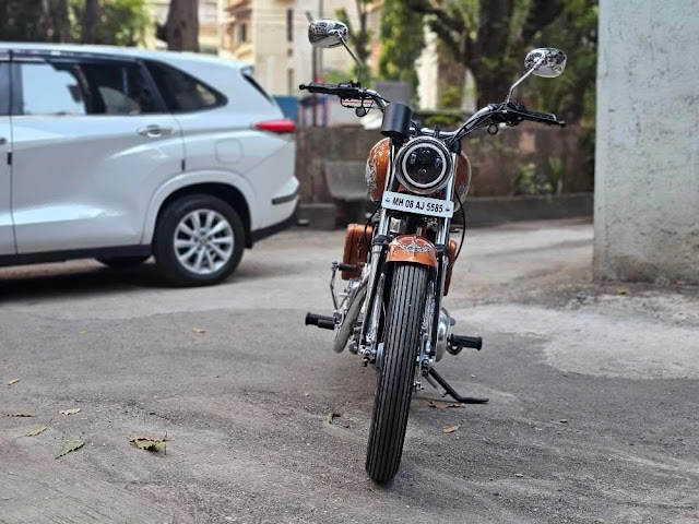 मराठा मोटरसाइकिल देखनी