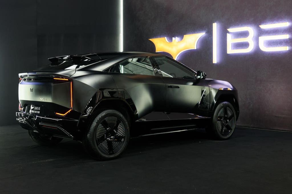 महिंद्रा बीई 6 बैटमैन एडिशन रियर