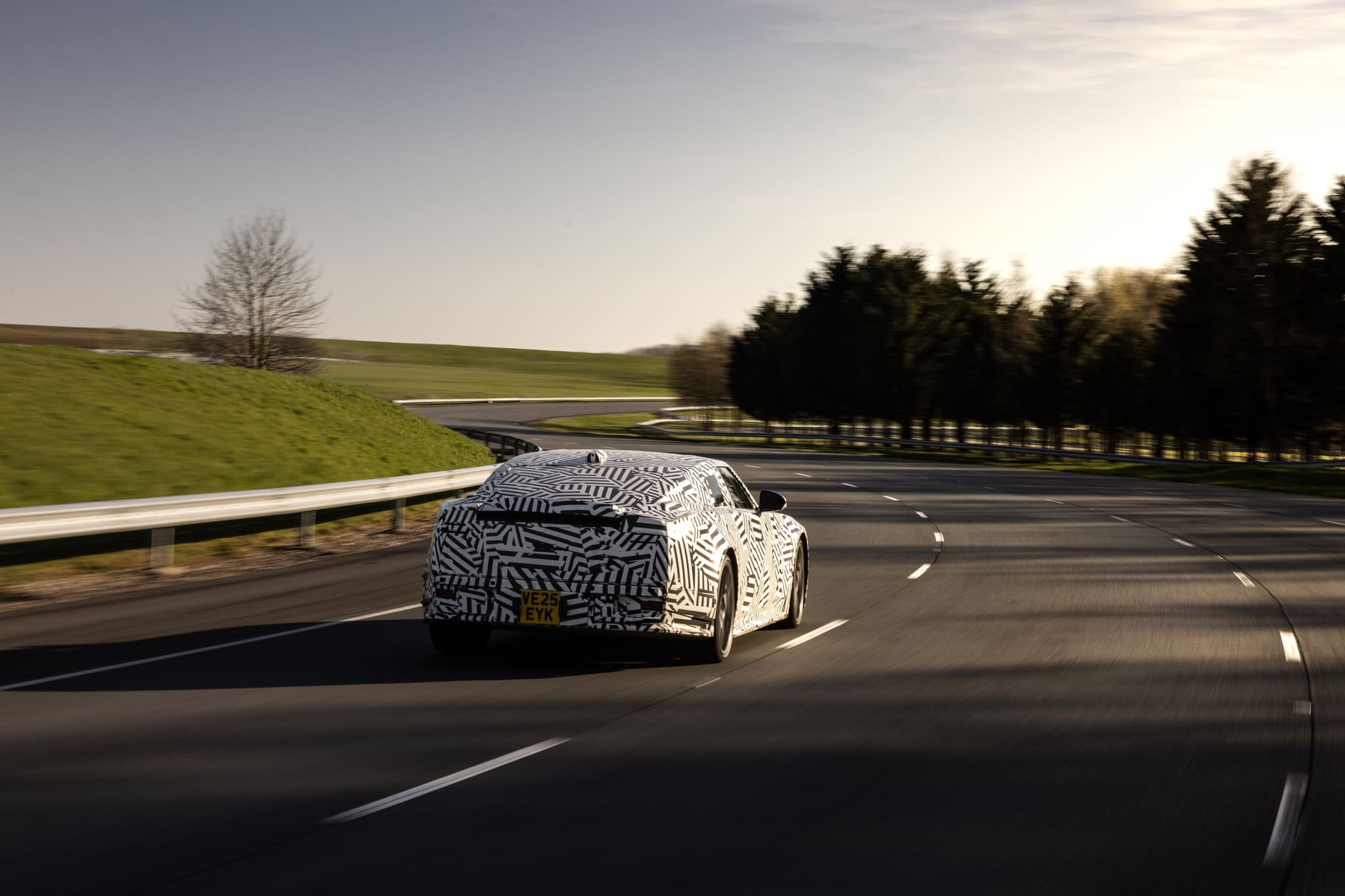 जगुआर जीटी 1