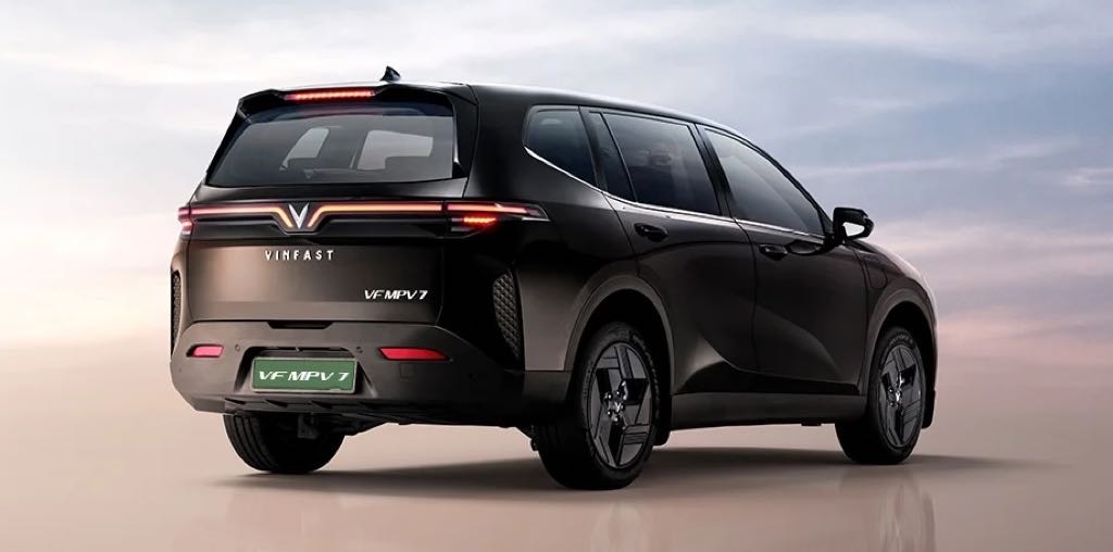 विनफास्ट वीएफ एमपीवी 7 रियर