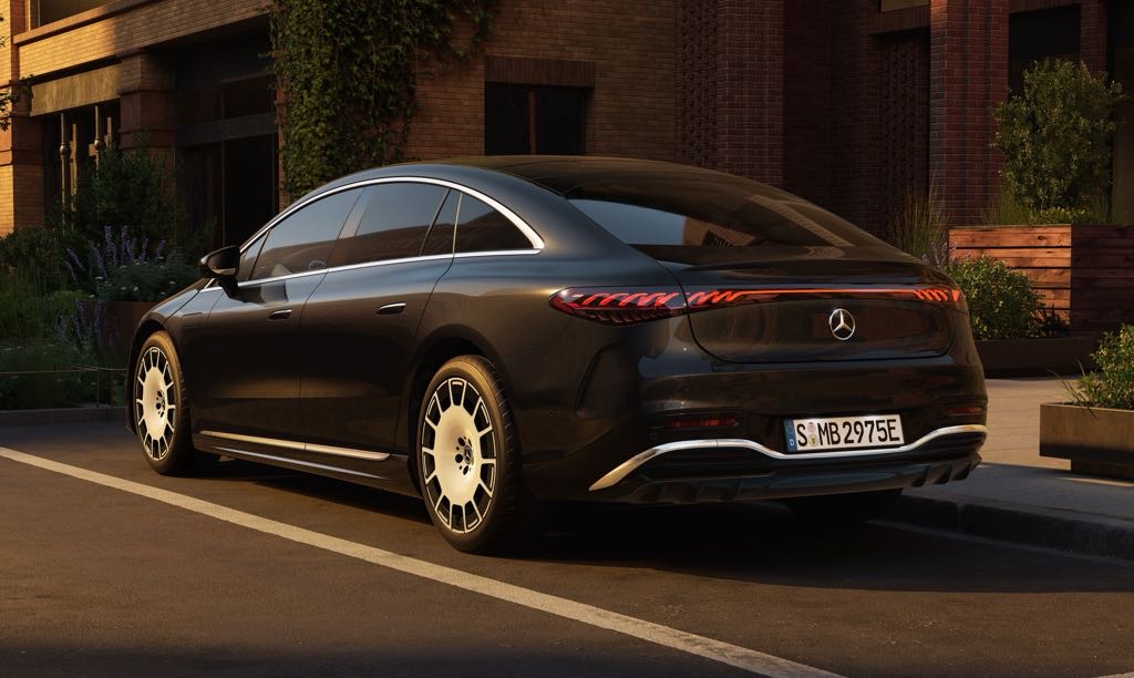 मर्सिडीज-बेंज ईक्यूएस फेसलिफ्ट रियर